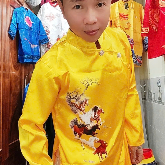 ÁO DÀI CÁCH TÂN MÃ ĐÁO THÀNH CÔNG