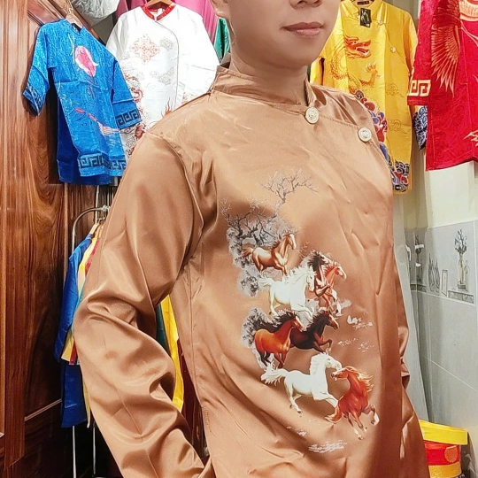 ÁO DÀI CÁCH TÂN MÃ ĐÁO THÀNH CÔNG