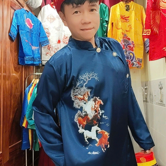 ÁO DÀI CÁCH TÂN MÃ ĐÁO THÀNH CÔNG