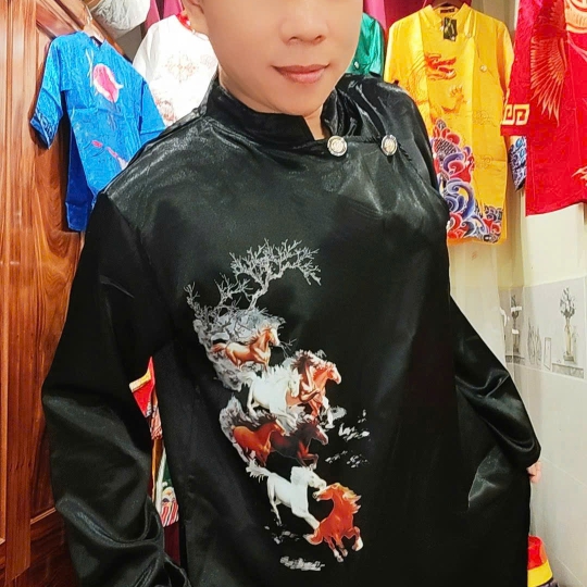 ÁO DÀI CÁCH TÂN MÃ ĐÁO THÀNH CÔNG