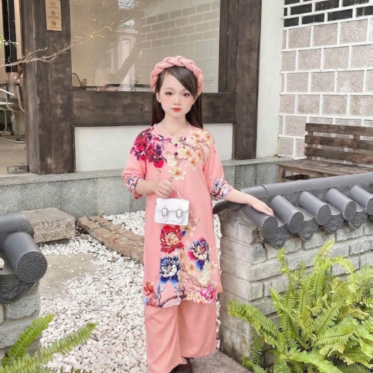 ÁO DÀI BÉ GÁI HOA MẪU ĐƠN