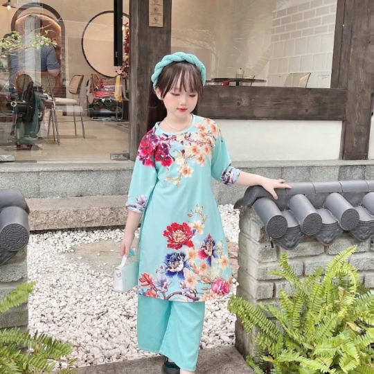 ÁO DÀI BÉ GÁI HOA MẪU ĐƠN