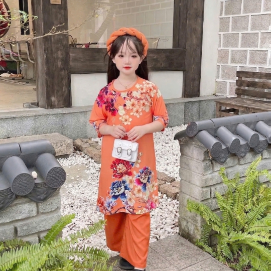 ÁO DÀI BÉ GÁI HOA MẪU ĐƠN