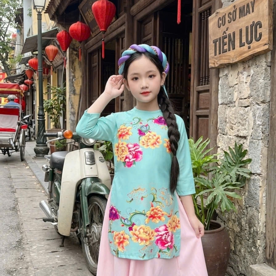 ÁO DÀI BÉ GÁI HỌA TIẾT HOA MẪU ĐƠN
